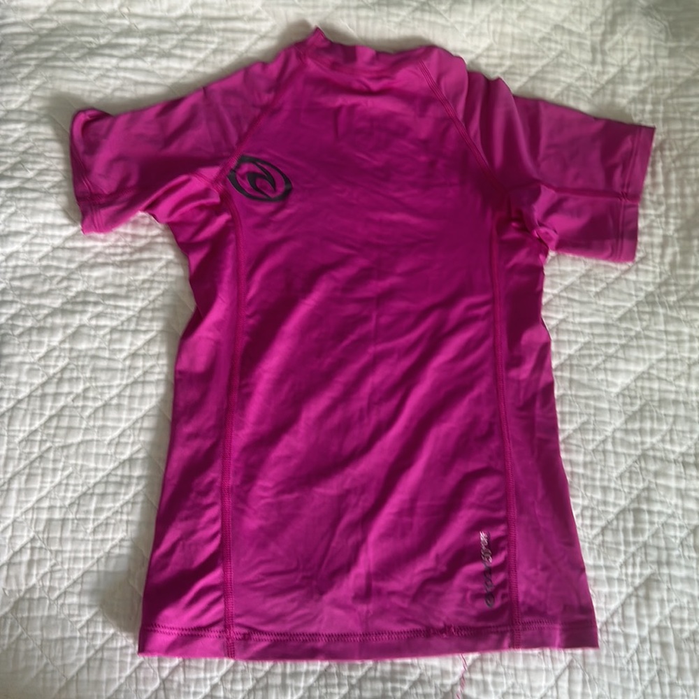 Women’s RipCurl Pink S Short Sleeve RashGuard - Picture 4 of 5